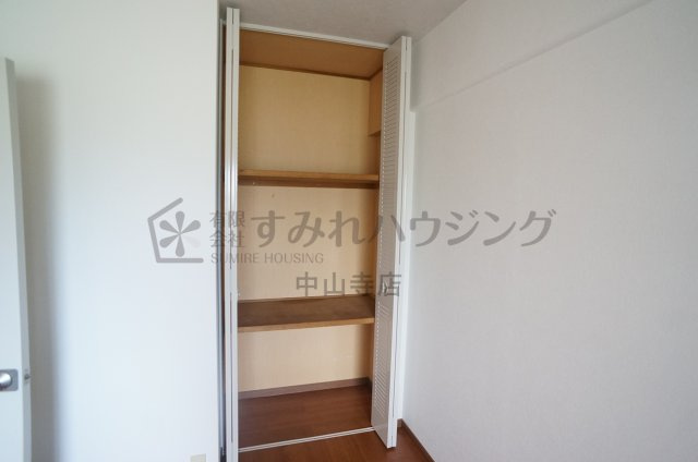 ラヴェニール宝塚中山台ドゥジェームの収納