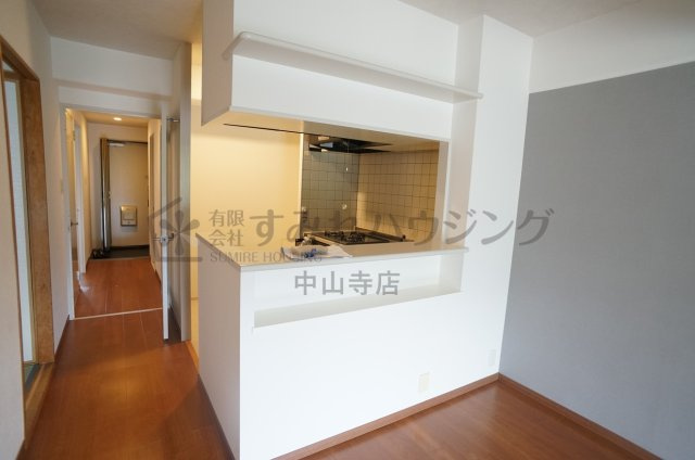 ラヴェニール宝塚中山台ドゥジェームのキッチン