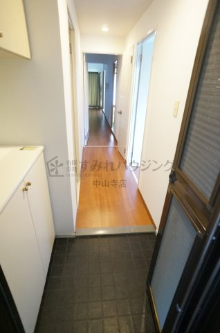 ラヴェニール宝塚中山台ドゥジェームの玄関