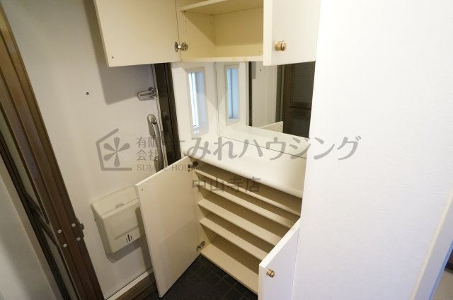ラヴェニール宝塚中山台ドゥジェームの玄関