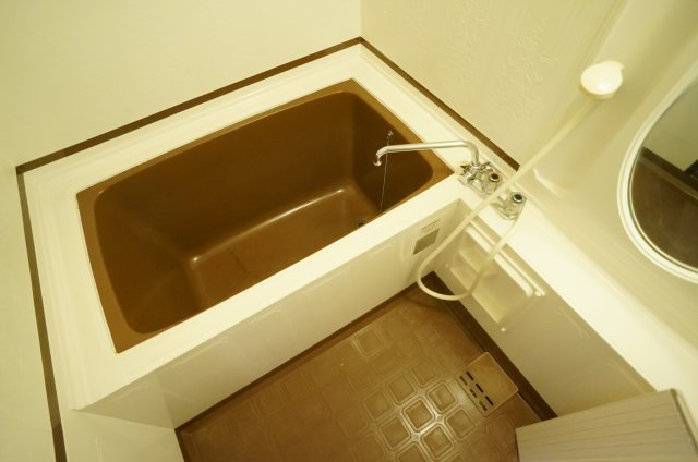 ラヴェニール宝塚中山台ドゥジェームの浴室