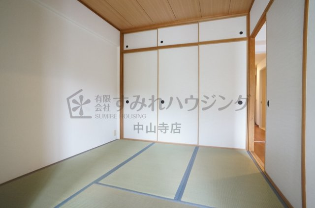 ラヴェニール宝塚中山台ドゥジェームの和室