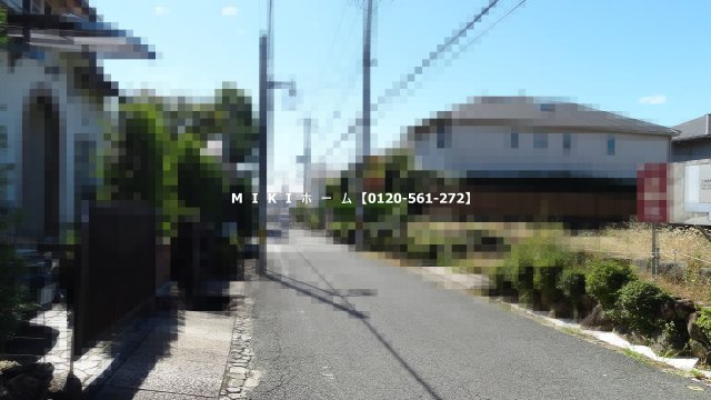 箕面市桜ケ丘2丁目　土地の前面道路含む現地写真