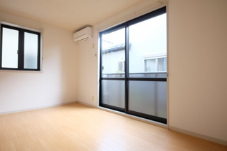 【洋室】 | シャーメゾン穴川 | 同タイプの別室画像です　現況優先でご了承ください