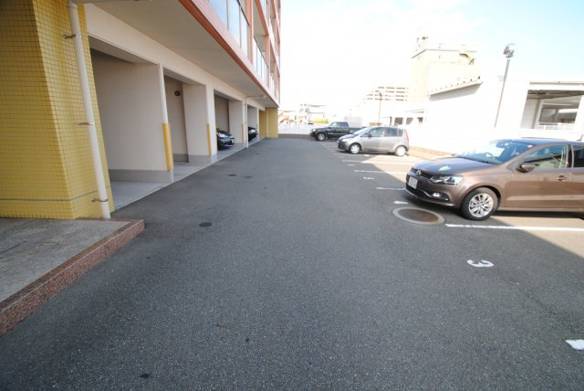 メルローズアソウの駐車場