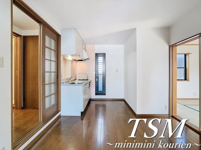 ヴレ・ロワイヤルの居間・リビング