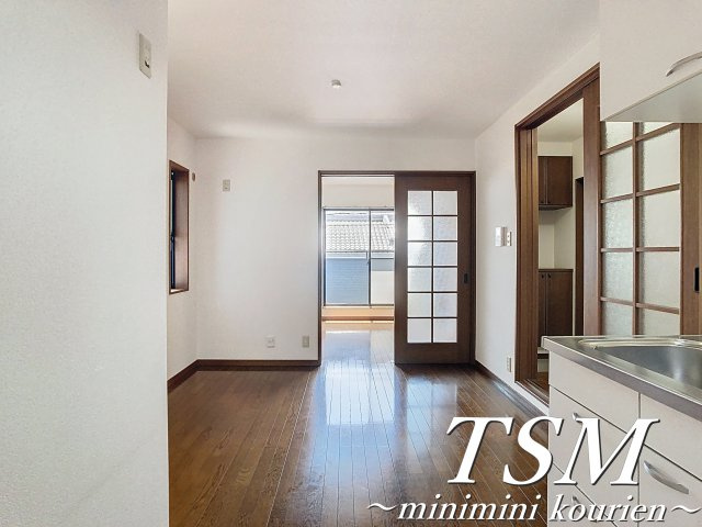 ヴレ・ロワイヤルの居間・リビング