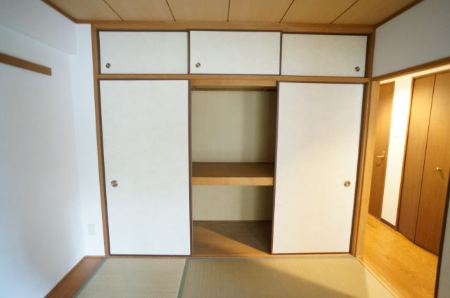 エミグラント野里の収納