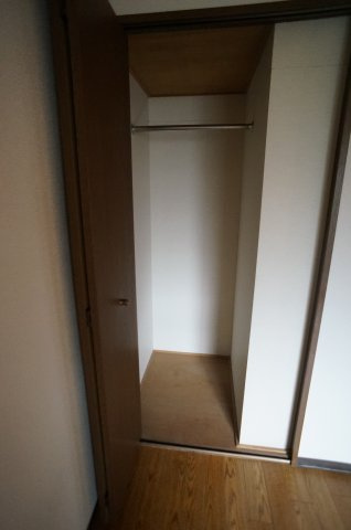 エミグラント野里の収納
