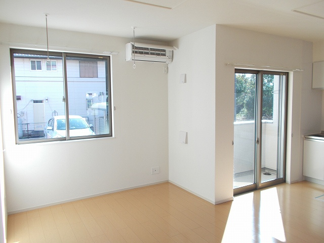 カーサ　アルバーダAの居間・リビング