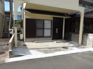 【駐車場】 | 駐車場１台分込みです！