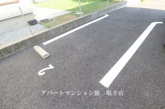 【駐車場】