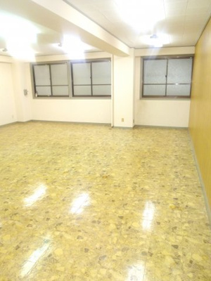 【内装】 | 鯉川筋沿い