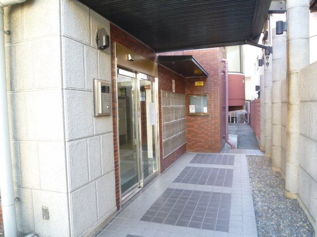 ロマネスク天神ノ森のエントランス