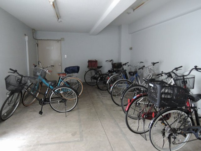 【その他共用部分】 | グローリア初穂湘南六浦 | 駐輪場