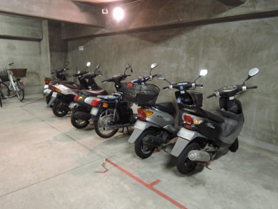 【その他共用部分】 | グローリア初穂湘南六浦 | バイク置場