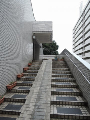 【エントランス】 | グローリア初穂湘南六浦 | エントランス部分