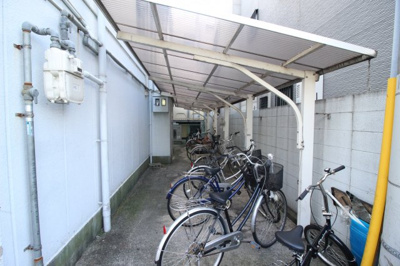 【その他共用部分】 | アリタマンション長瀬 | ☆屋根付き駐輪場☆