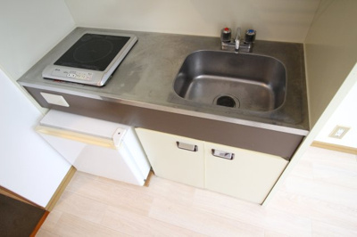 【キッチン】 | アリタマンション長瀬 | ☆ＩＨコンロ１口＆ミニ冷蔵庫付☆