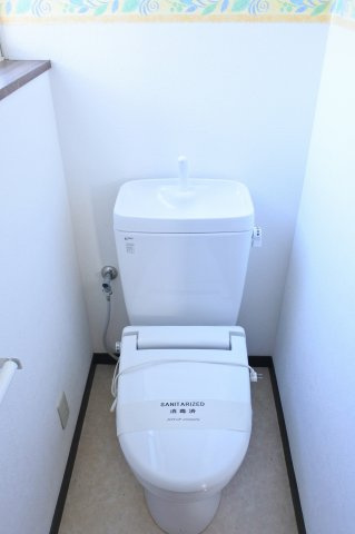 薄島貸家のトイレ