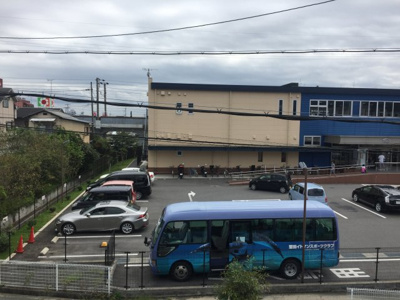 【展望】 | 大津市真野二丁目、築浅の中古戸建 | 目前には堅田イトマンスポーツセンターがあります。