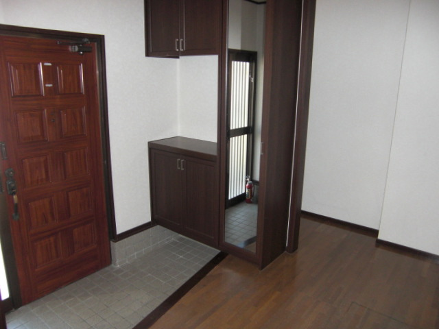 【玄関】 | 片峰中央戸建て