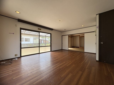 【居間・リビング】 | 片峰中央戸建て