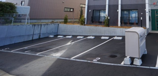 【駐車場】