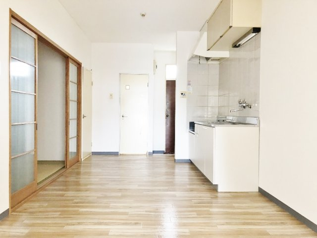 セントラルメゾン茂原の居間・リビング