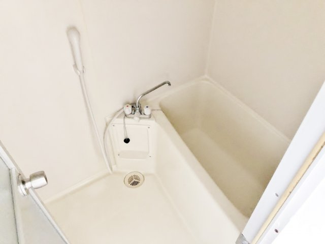 セントラルメゾン茂原の浴室