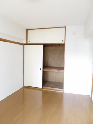 【居間・リビング】 | サンコートセリザワ | おしゃれな居間です