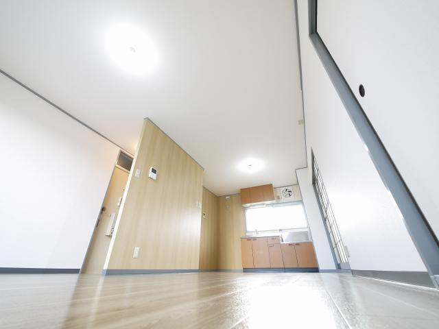 コーポ宝来Ⅱ（宝来）の居間・リビング|ゆったり過ごせる居間です