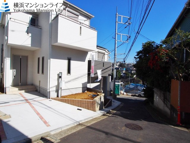 保土ヶ谷区鎌谷町　全２棟新築戸建て【成約済】の前面道路含む現地写真|保土ヶ谷区鎌谷町　全２棟新築戸建て ２号棟