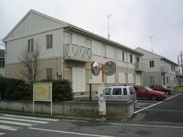 ウエストヒルBの外観