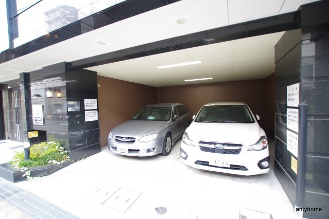 ライジングコート梅田サンライズ　仲介手数料無料の駐車場