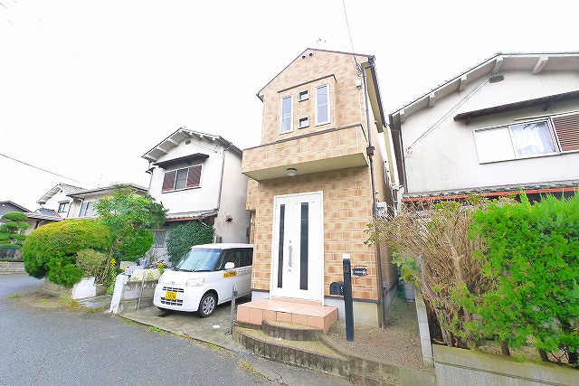神殿町戸建（612-6）の駐車場|駐車場一台付き