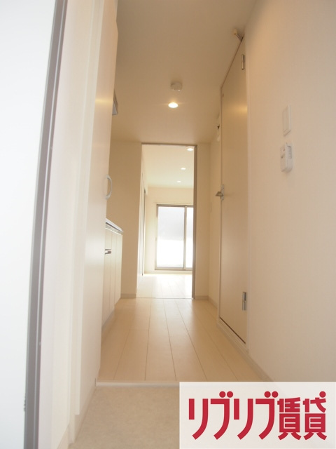 リブリ・ルームス本千葉の玄関