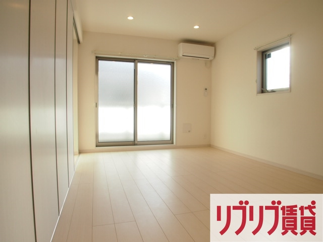 リブリ・ルームス本千葉の居間・リビング