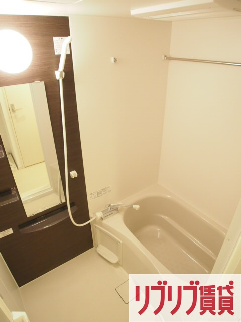 リブリ・ルームス本千葉の浴室