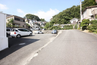 【外観】 | 堀崎駐車場第２ | 堀崎第２駐車場　　　リサイクルショップ楽市さんの裏です。