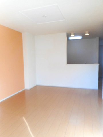 クラベール弐番館の居間・リビング