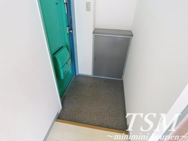 シャトラン香里園の玄関