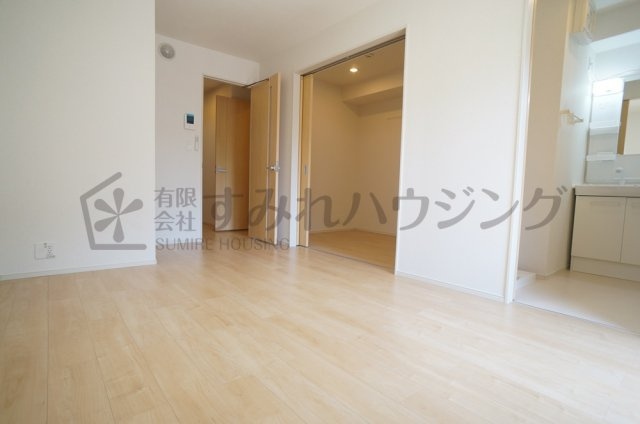 グラース宝塚の居間・リビング