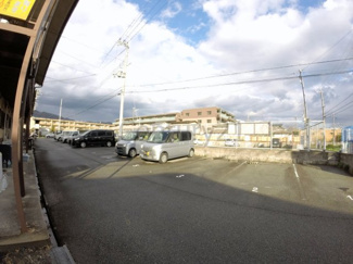 【駐車場】