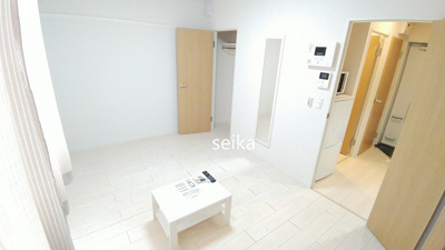 【居間・リビング】 | ツリーサイド | ※室内建具の色は異なる場合がございます