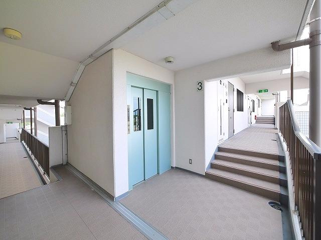 メゾン白光ヶ丘のエントランス|毎日通るエントランスはこのようになっています