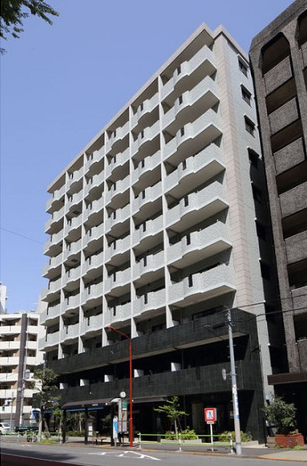 港区三田１丁目の賃貸マンションの外観