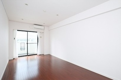 港区三田１丁目の賃貸マンションの洋室