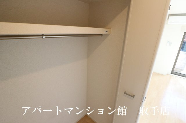 フェレスカーレ　戸頭の収納