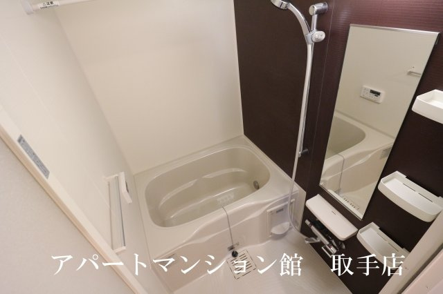 フェレスカーレ　戸頭の浴室